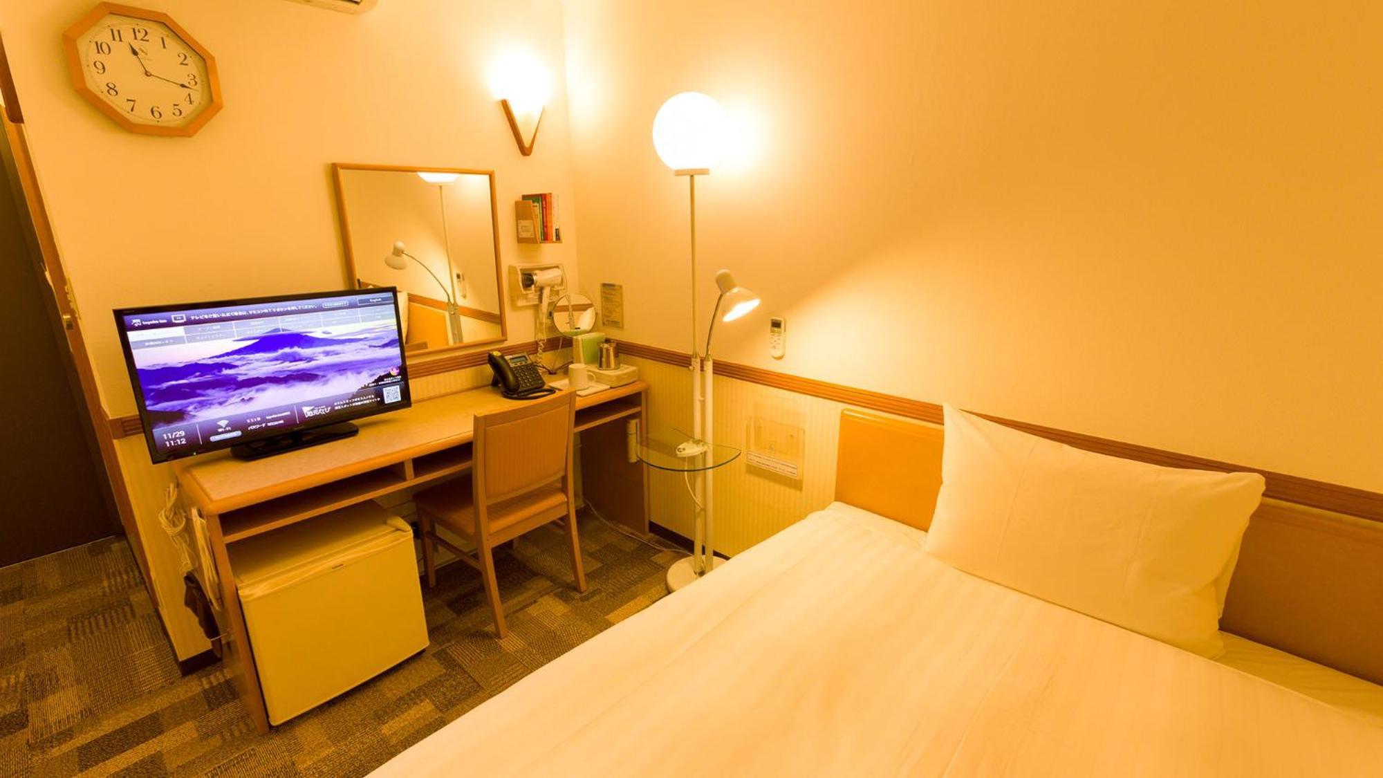 Toyoko Inn Okinawa Naha Kokusai-Dori Miebashi-Eki חדר תמונה