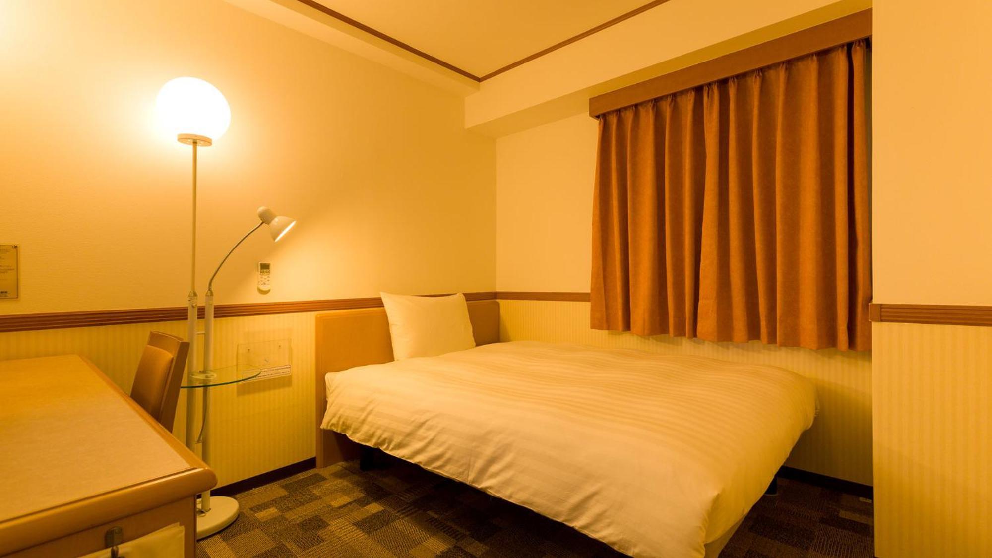 Toyoko Inn Okinawa Naha Kokusai-Dori Miebashi-Eki חדר תמונה